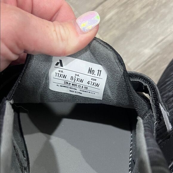 Women's Black and Gray Slip-On Sneakers - Picture 4 of 4